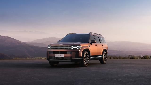 探索自然的理想座驾第五代胜达硬派造型重塑户外轻野JDBSUV标准(图1)