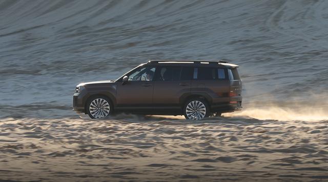 探索自然的理想座驾第五代胜达硬派造型重塑户外轻野JDBSUV标准(图8)